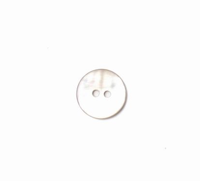<strong>Shell Button 2B/1761</strong> <em>Crendon Buttons 2B--205</em>