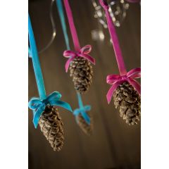 Berisfords 22mm Velvet Ribbon (5m spool) Berisfords Ribbon R1025-22----5