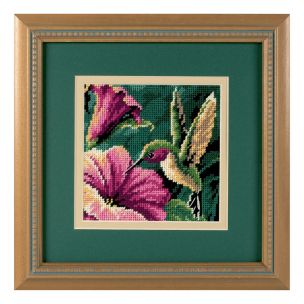 Mini Needlepoint: Hummingbird Drama Dimensions D07210