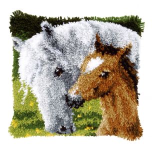 Latch Hook Cushion Kit: Horse & Foal Vervaco PN-0146759